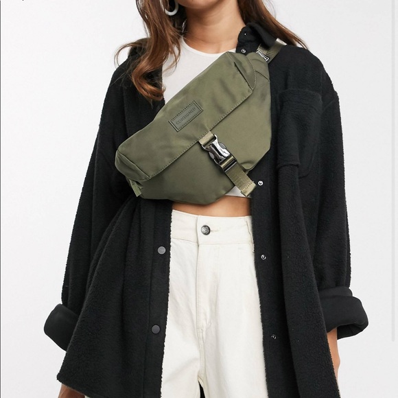 Consigned clip front pocket twill fanny pack - Picture 1 of 4